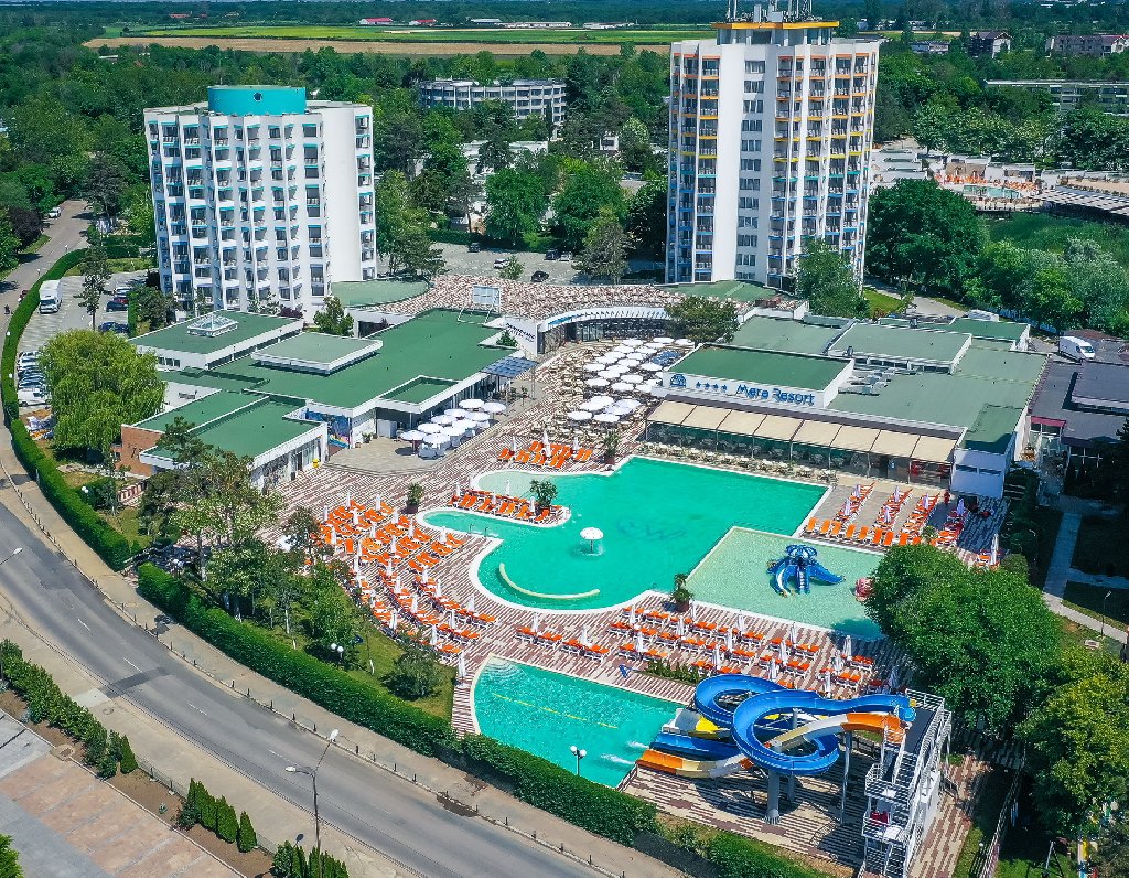 Mera Resort